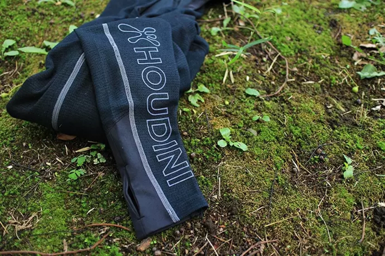 フーディニ アルファフーディ ベースレイヤーにも中間着にも