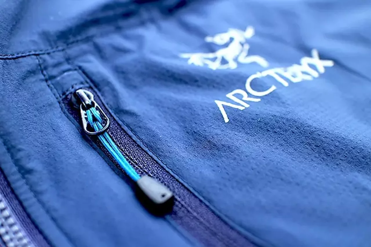 アークテリクス スコーミッシュフーディ