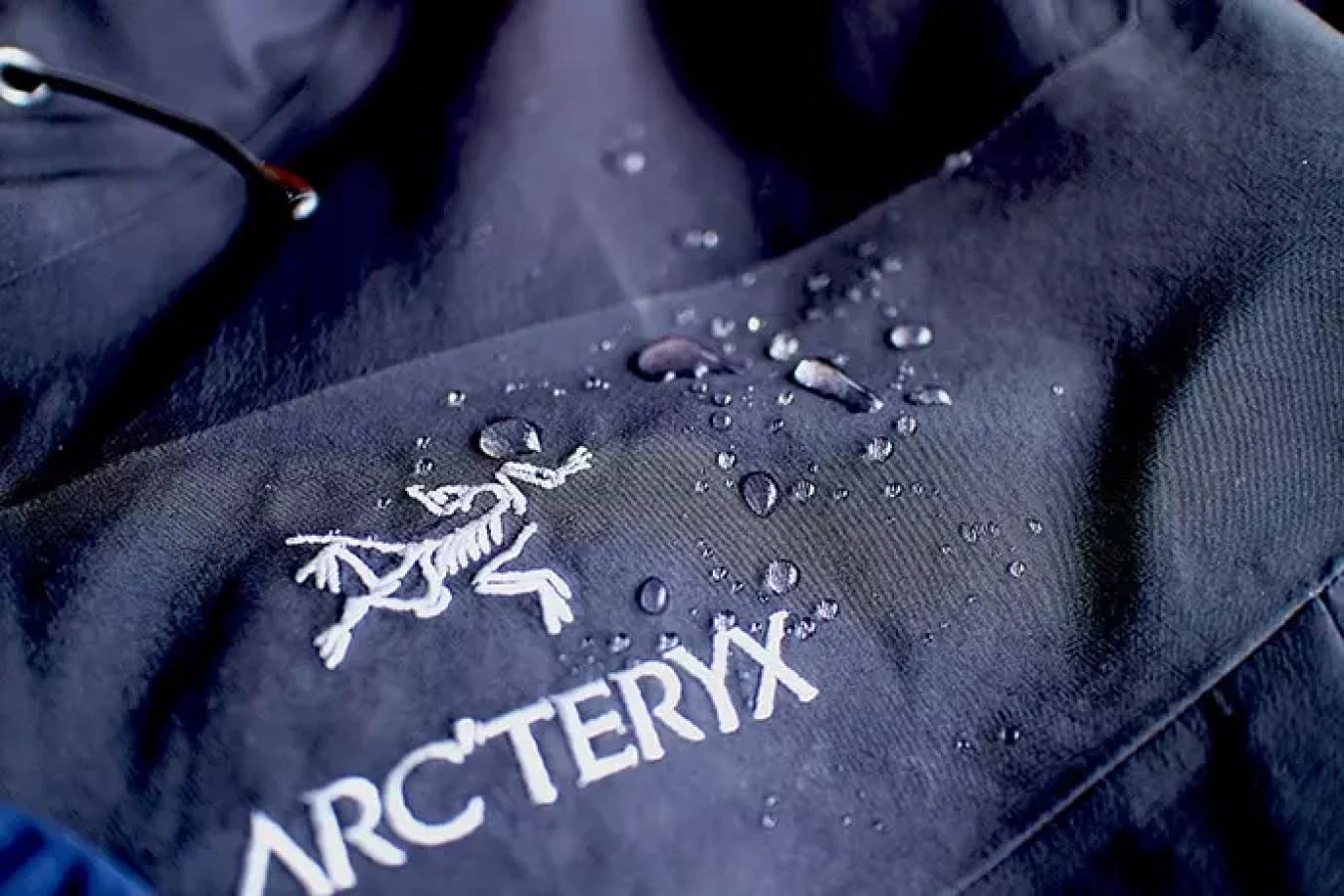 梅雨シーズン到来『登山ウェアの撥水加工方法』