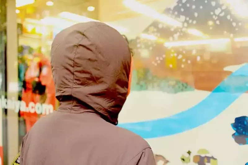 アトムLTフーディをアウターで