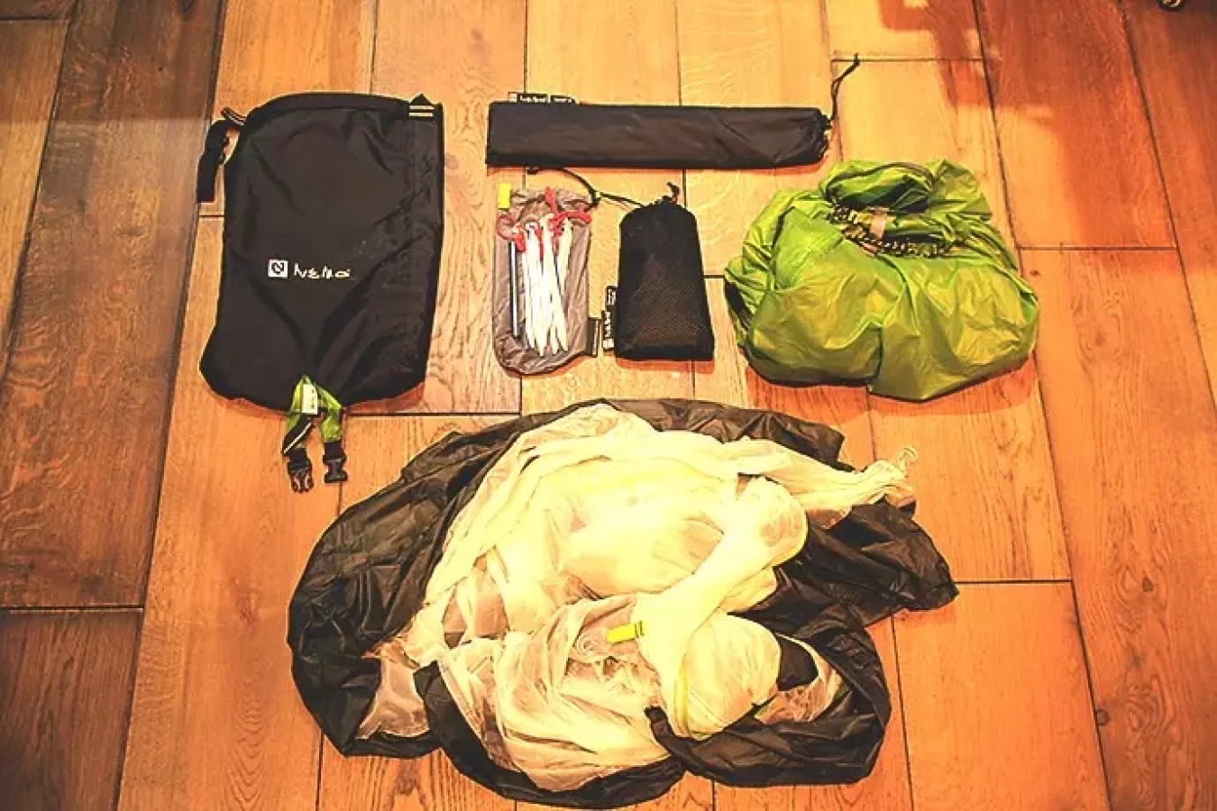 NEMO タニ1P 軽量で快適な登山用テント