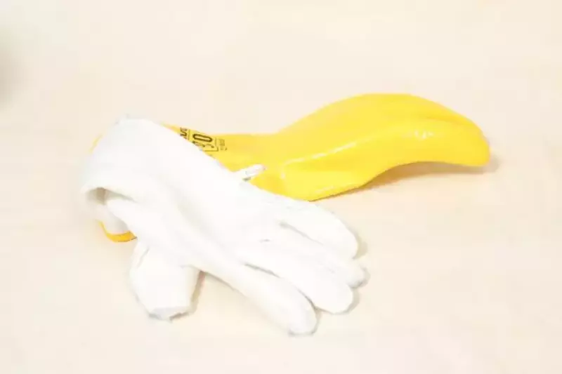 防寒用手袋ダイローブ102F