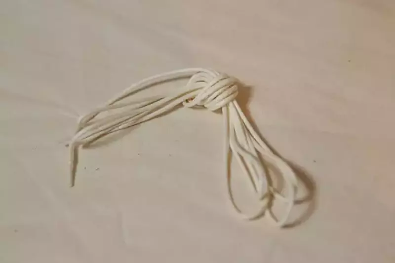 登山用エマージェンシーキット「靴紐」