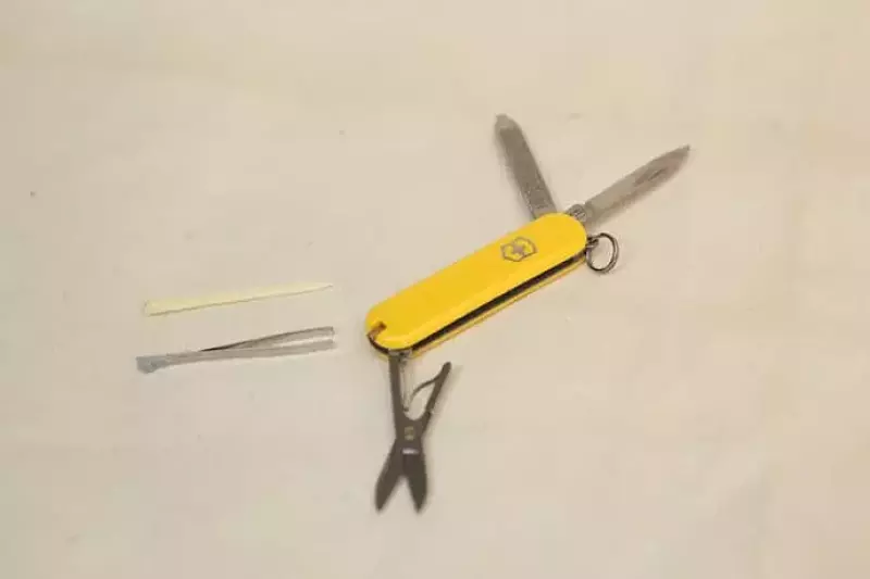 登山用ファーストエイド「ビクトリノックス クラッシック」