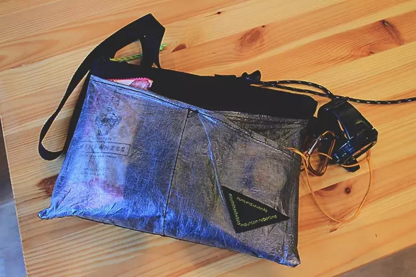 アトリエブルーボトル ハイカーズサコッシュ 登山中を快適に