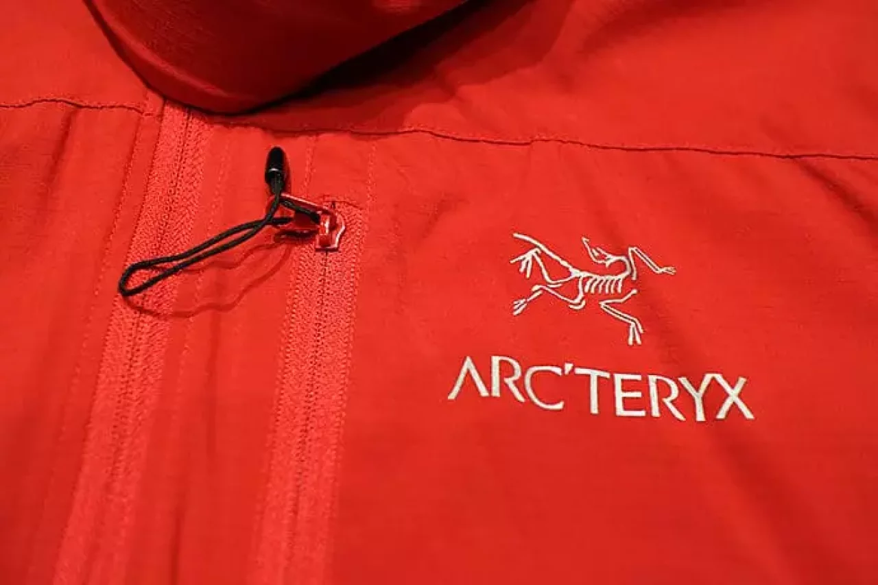 アークテリクス スコーミッシュフーディー