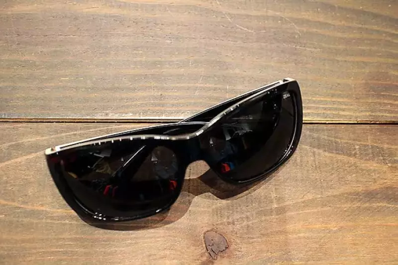 zealのサングラス