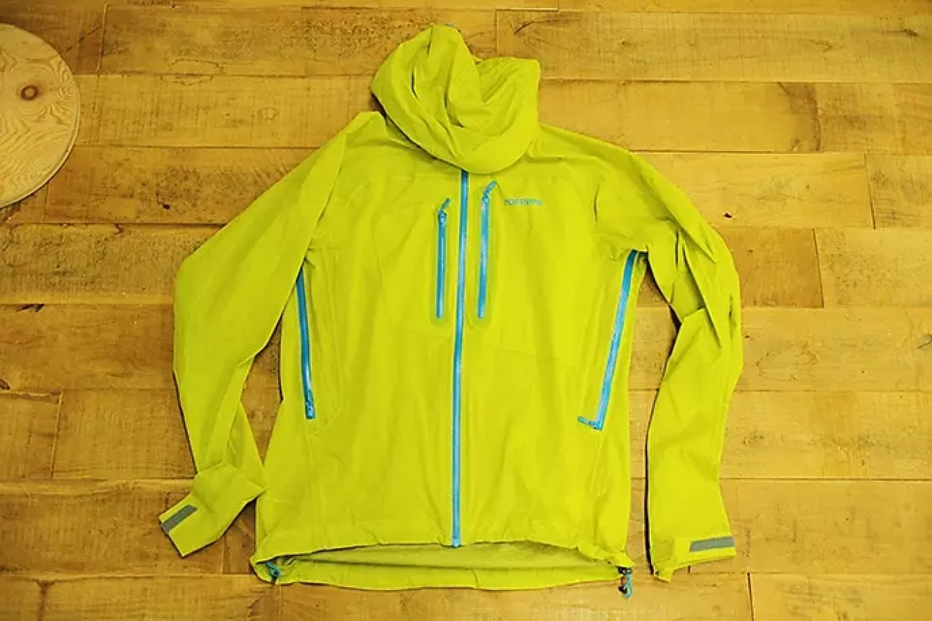 ノローナ ビティホーン ドライワンジャケット 軽くしなやかなレインウェア