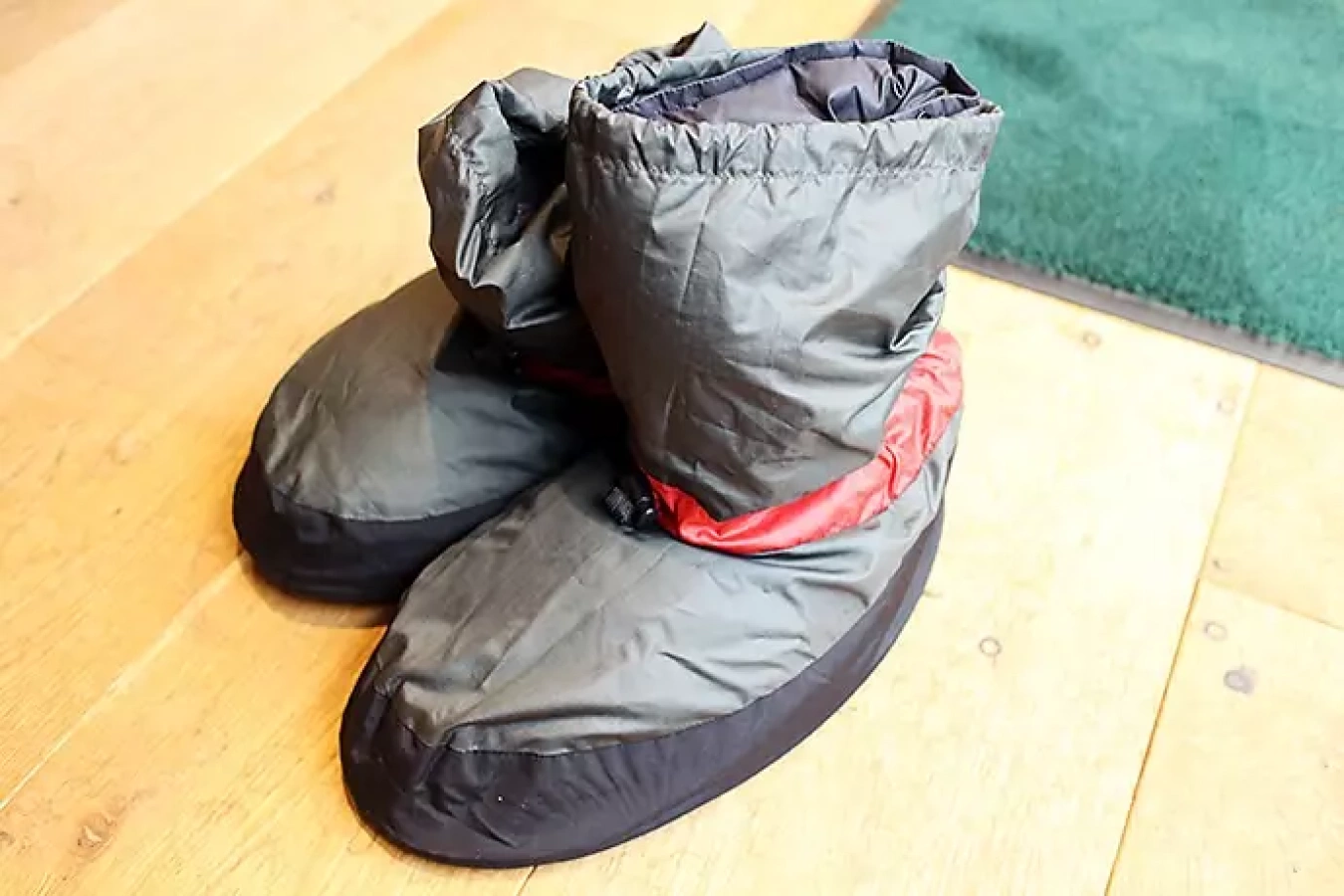 フェザードフレンズ ダウンブーティ ダウンソックスでずっと暖かい