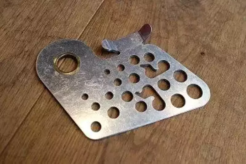 MSRのガソリンストーブ、ウィスパーライトインターナショナルとドラゴンフライ