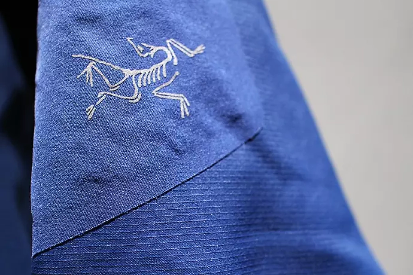 アークテリクスウェアの選び方・特徴-3つの比較情報で違いを見抜く