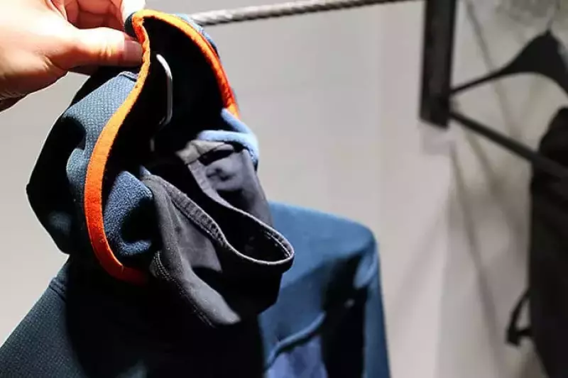 アークテリクス フォートレズ フーディー