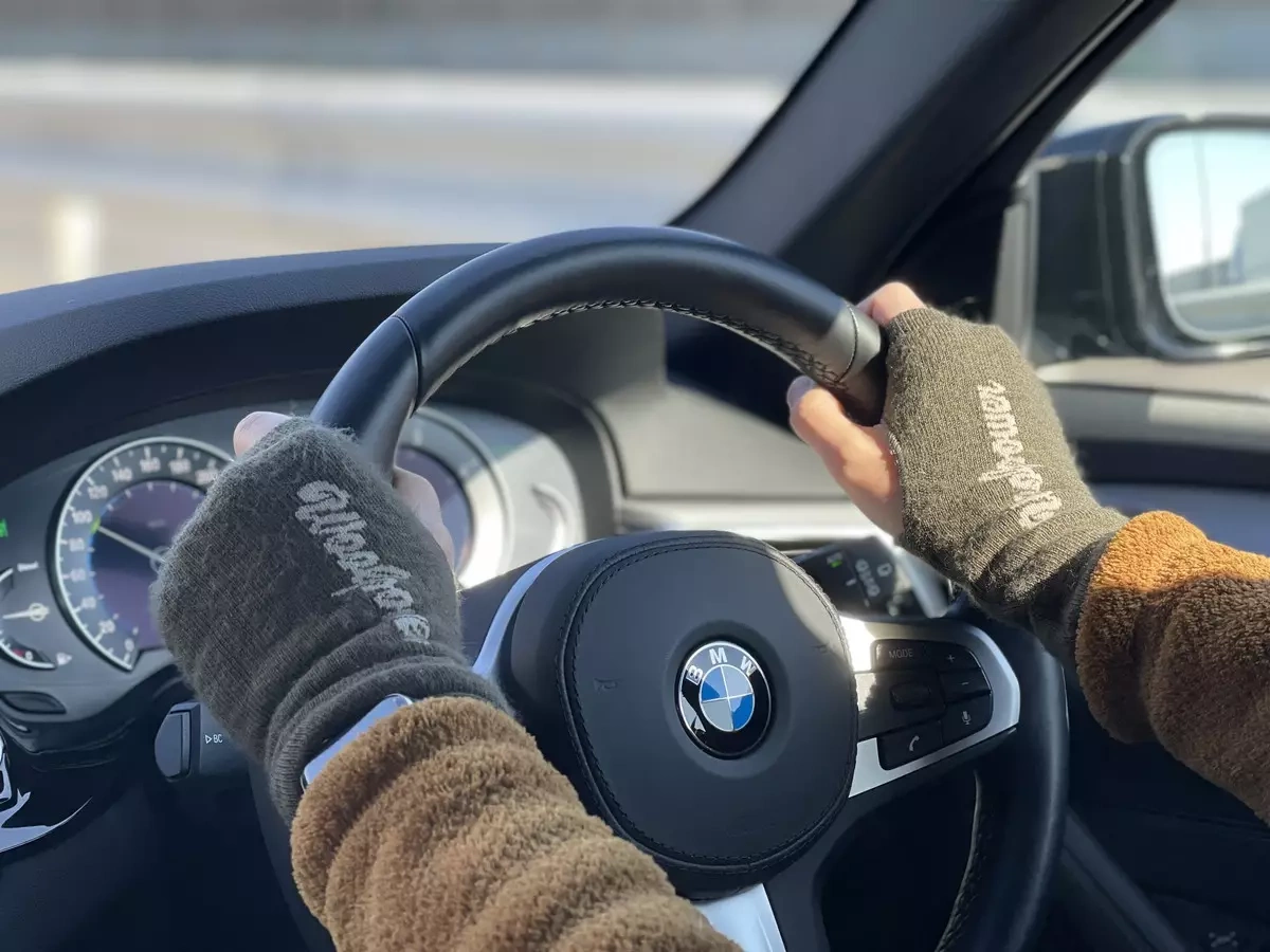 【レビュー】手が暖かく指先が自由自在でスマホ操作に優れたリストゲイター−ウールパワー リストゲイター200