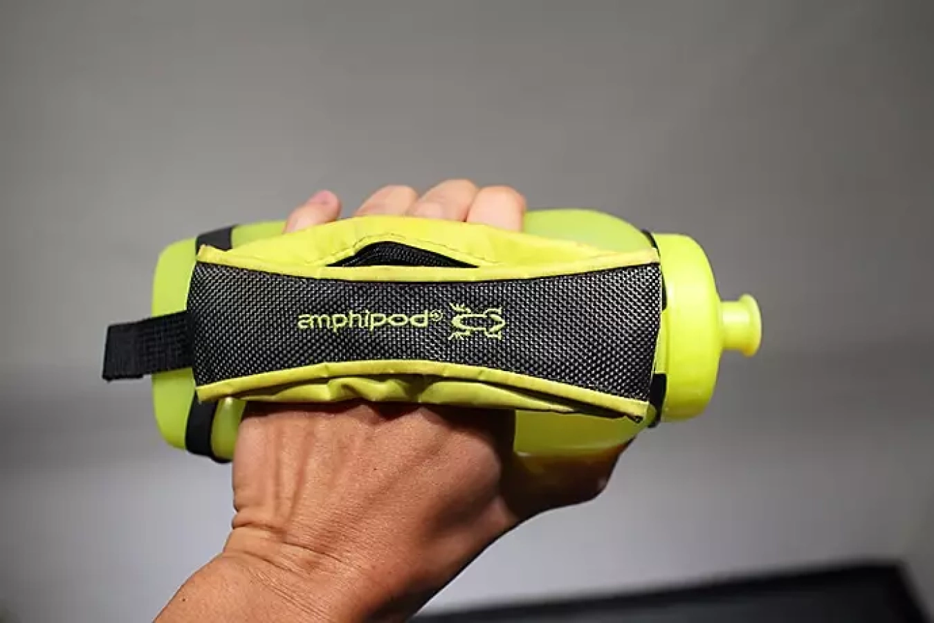 amphipod ハンドボトル トレラン時の水分補給に