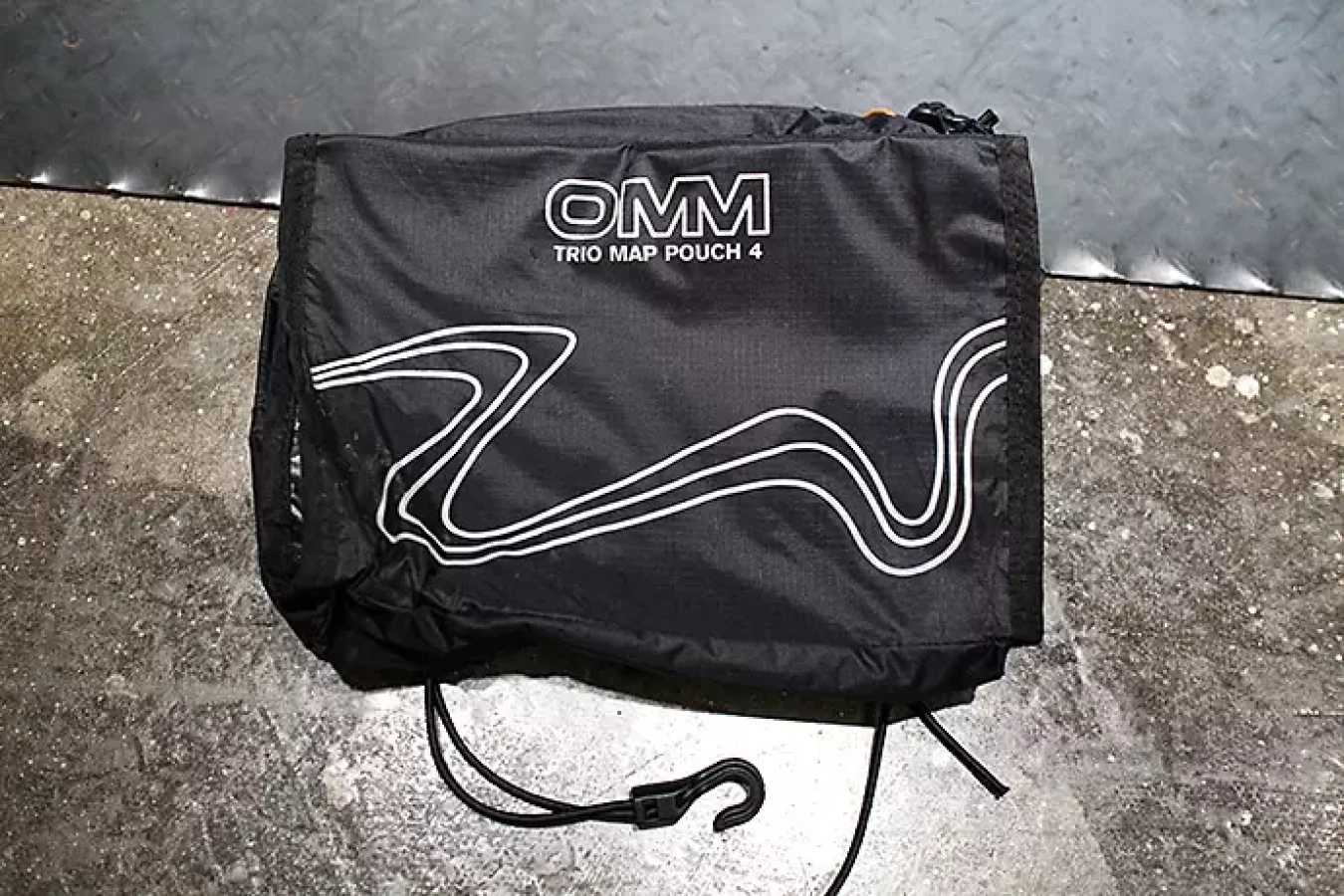サコッシュ的な役割を担う『OMMトリオマップポーチ』