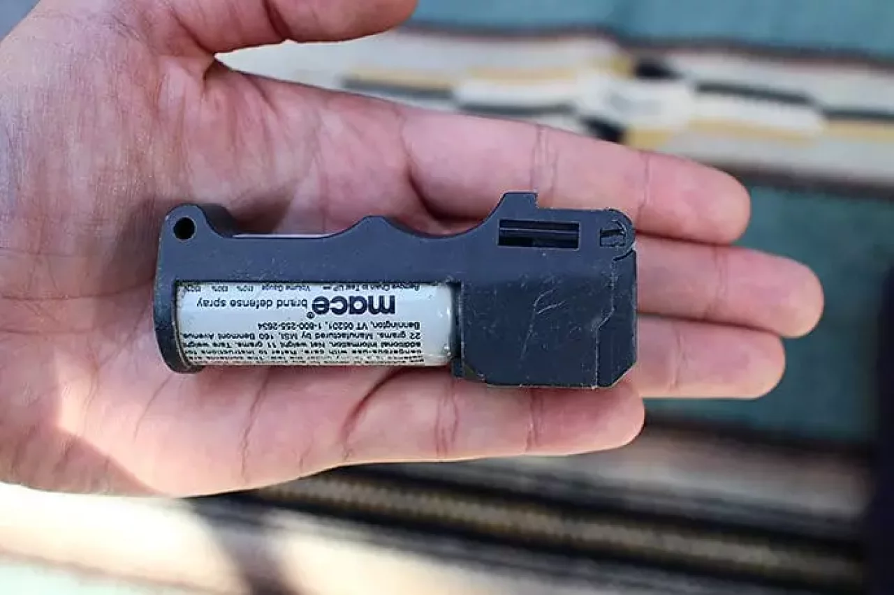 熊よけスプレー