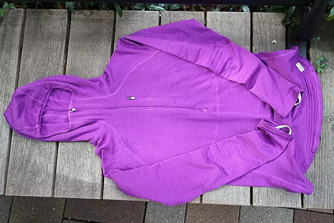 パタゴニア キャプリンサーマルウェイト 多機能なベースレイヤー