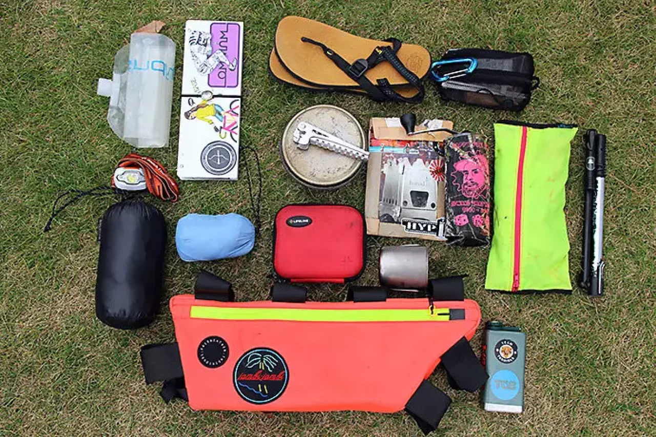 自転車キャンプのサイクルバッグ