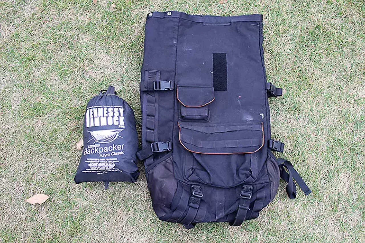 自転車キャンプのサイクルバッグ(メッセンジャーバッグ)