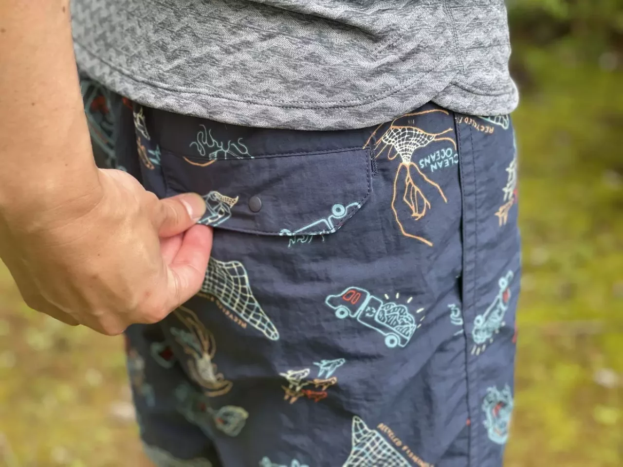 貴重品を入れておくのにも便利なバギーズ・ロングのヒップポケット