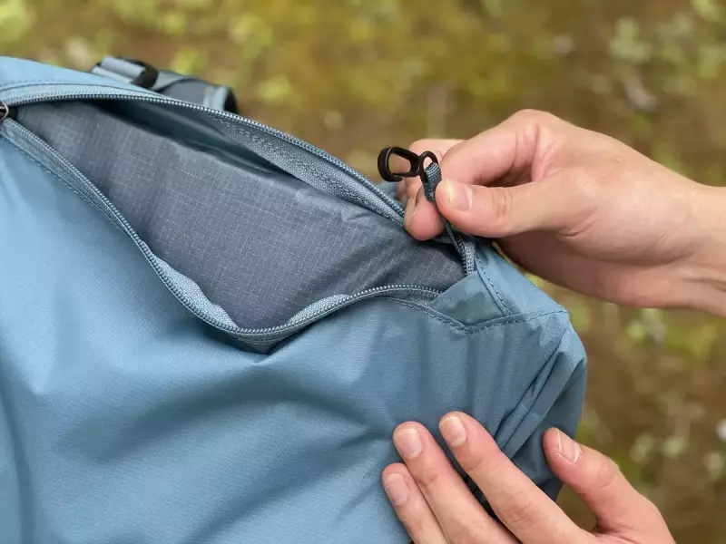 素早いものの出し入れができるポケット パタゴニア『アルトヴィア・パック36L』