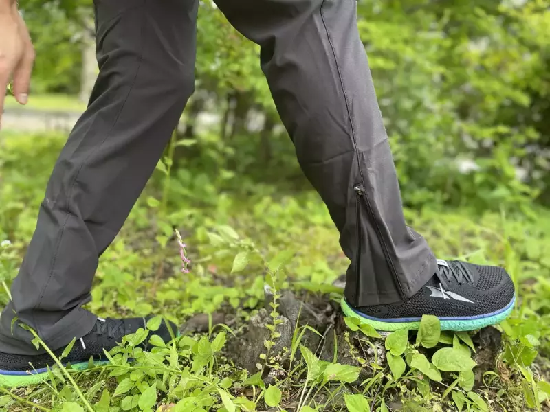 優れたストレッチ性と立体裁断で動きやすい