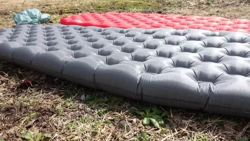 ビッグアグネスの軽量テントマット『AXLエアー』