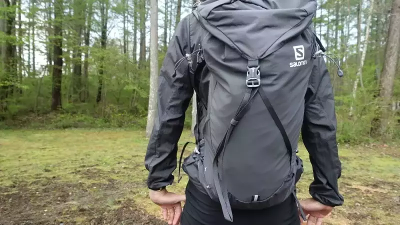 【レビュー】サロモン バックパック OUT NIGHT 30+5-軽量性と機動性|リュック・ザック|登山ギア|山のモノ|登山・トレラン・山スキーマガジン「山旅旅」