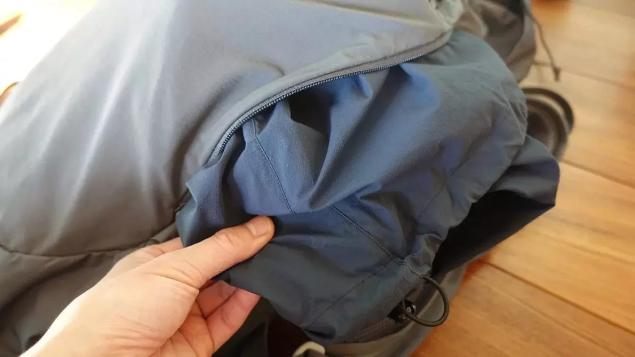 サロモン バックパック OUT NIGHT 30+5 収納力