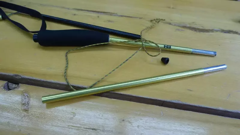 非常にシンプルな構造のトレッキングポール