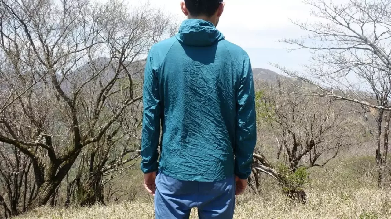 マウンテンハードウェア コアプレシェルフーディ