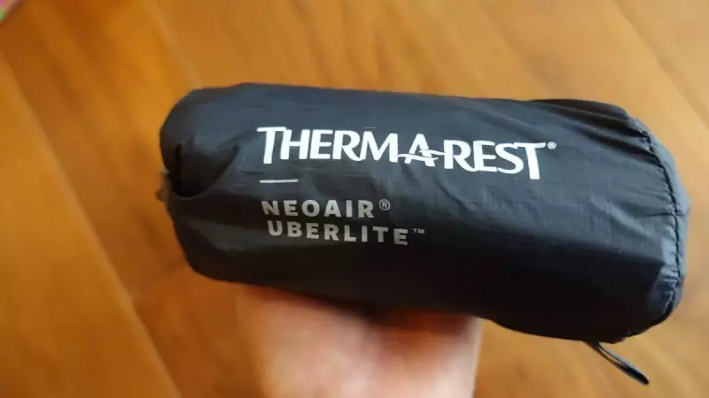 サーマレスト ネオエアーウーバーライト コンパクト性