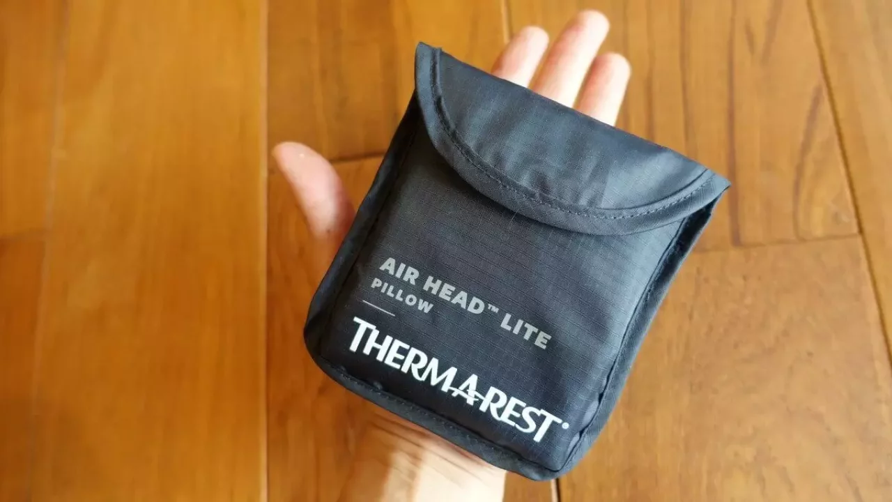 サーマレスト エアヘッドライトピロー コンパクト性
