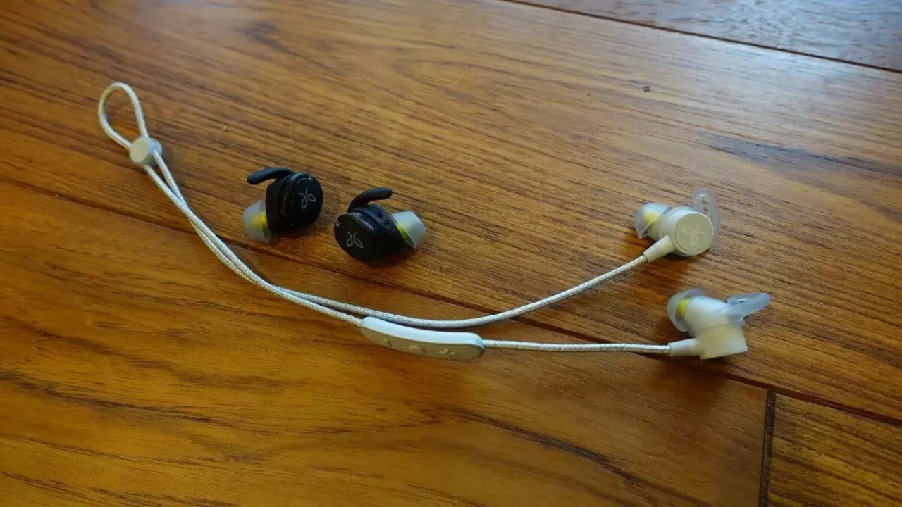 Jaybirdのスポーツ向けワイヤレス イヤホン