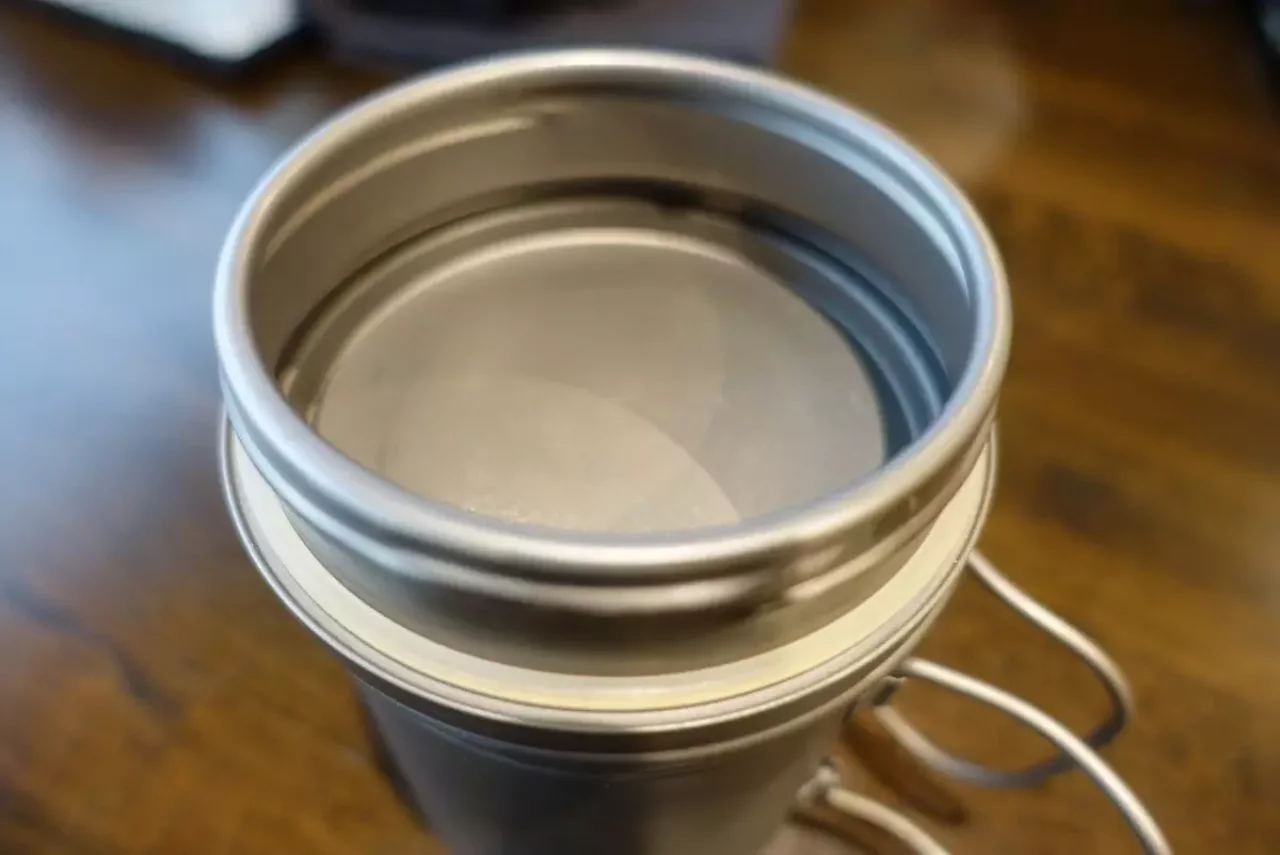 チタニウムボット700