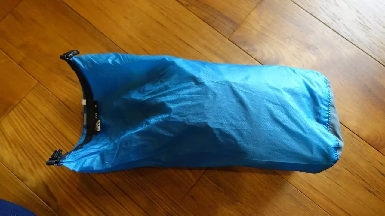 グラナイトギアeVentシルドライサック