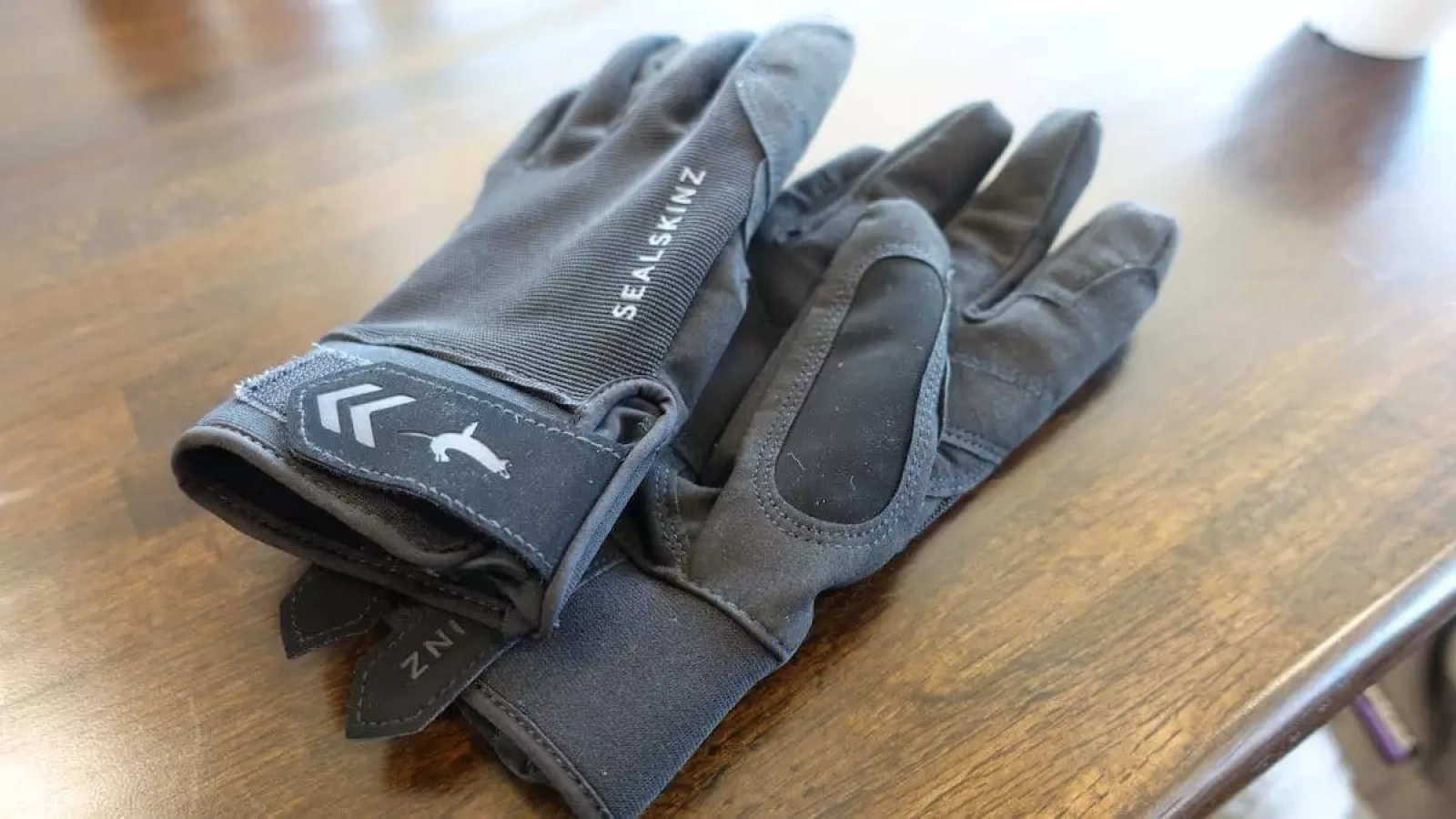【レビュー】シールスキンズ-保温力もある防水グローブ