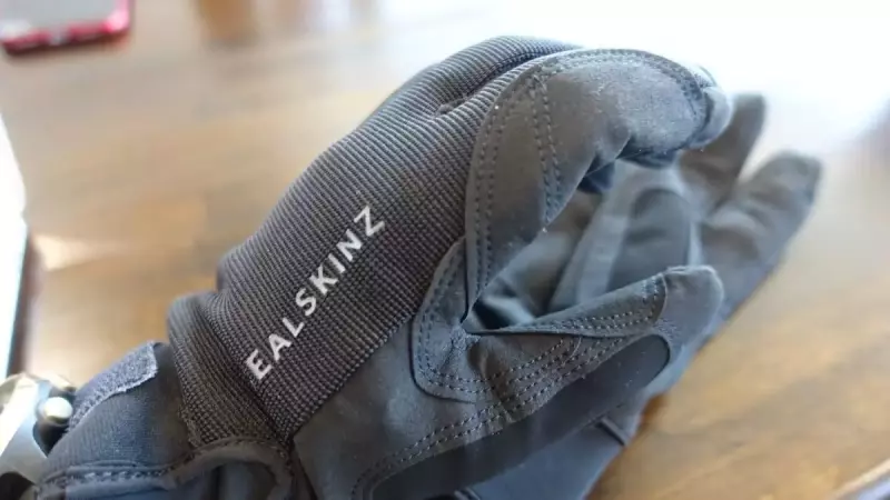 シールスキンズの防水グローブ