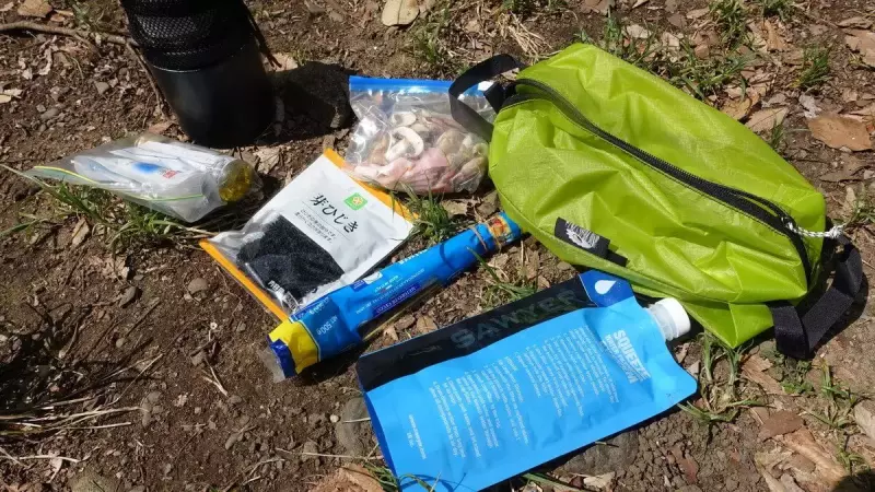 山ごはん『ベーコンとキノコとひじきのパスタ』の準備