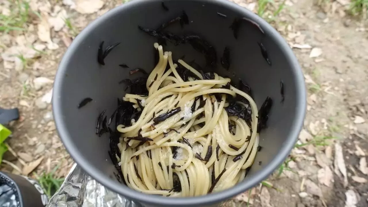 山ごはん『ベーコンとキノコとひじきのパスタ』の作り方