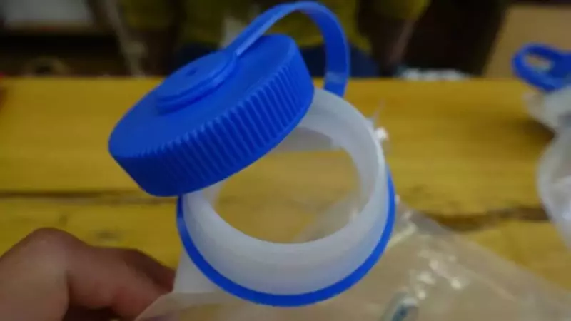 ナルゲンのフォールディングカンティーンの広口