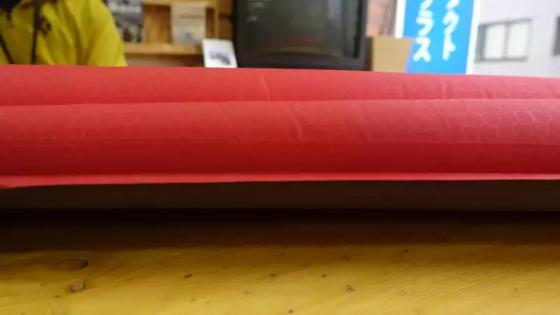 エクスペド シンマット ウィンターライトの厚み