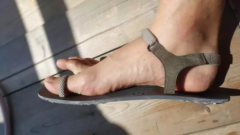 ゼロシューズ ミニマルなサンダル