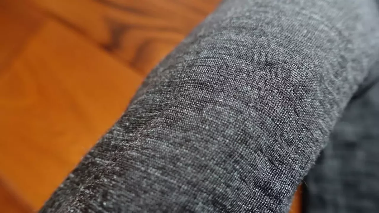 アイスブレーカー 130スフィアの生地質