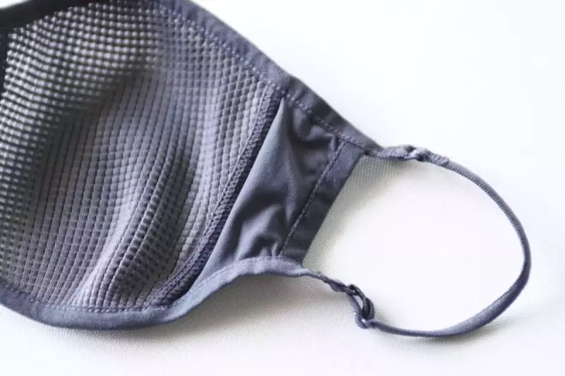 顔にフィットしてズレづらいマスク