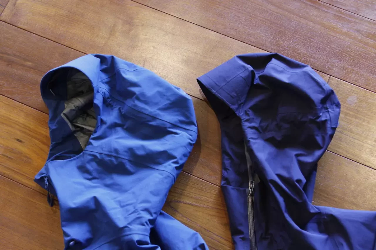 ヘルメット対応フード