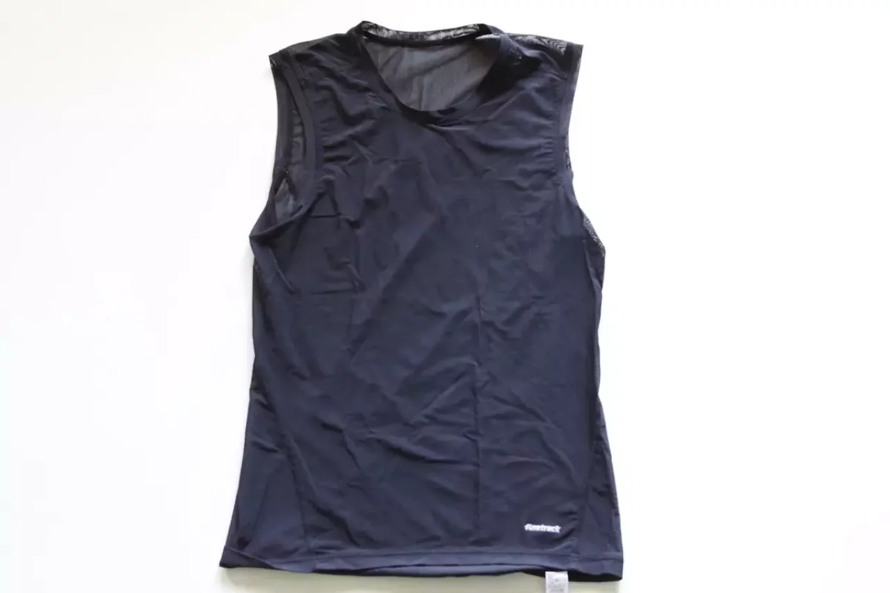 汗を素早く肌から取る『ファイントラック ドライレイヤー クール』