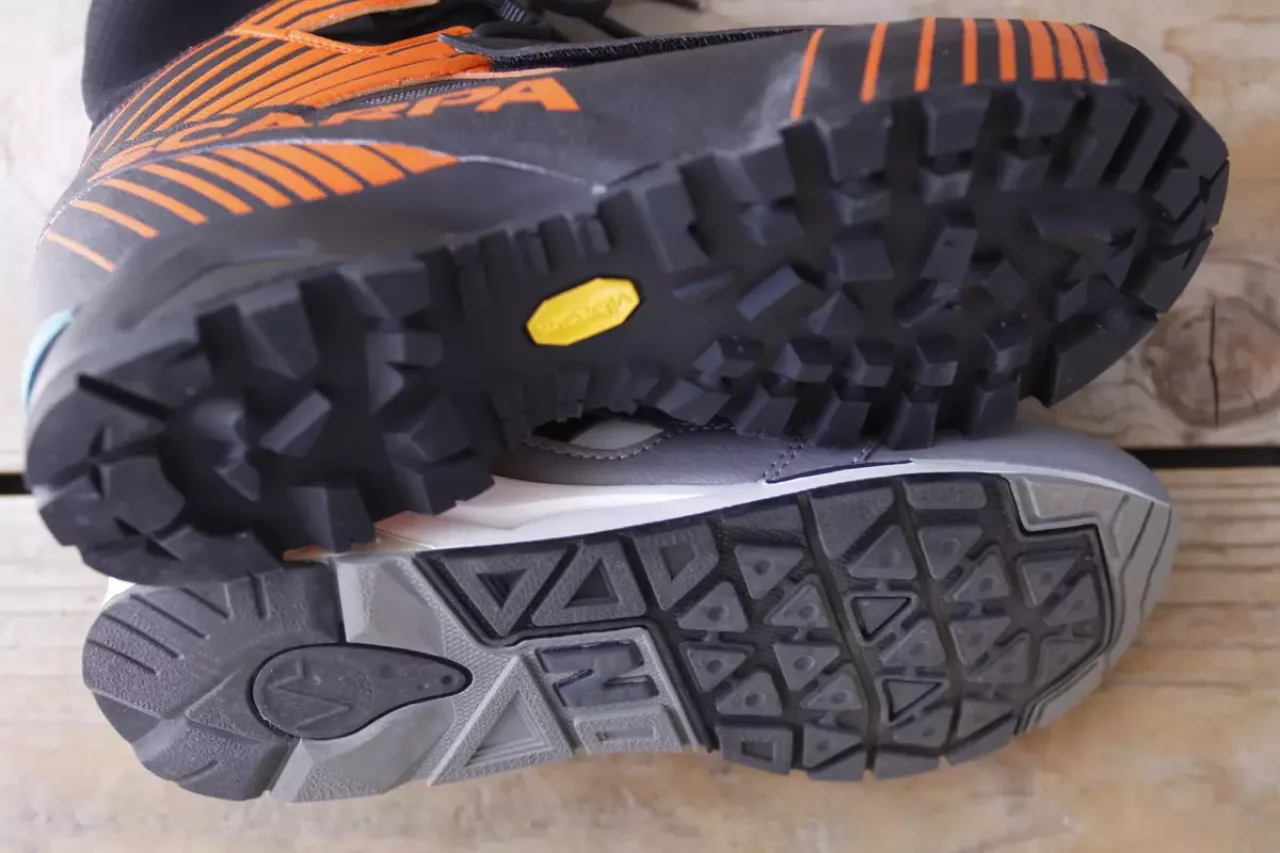 登山靴とスニーカの違い②グリップ力のあるアウトソール