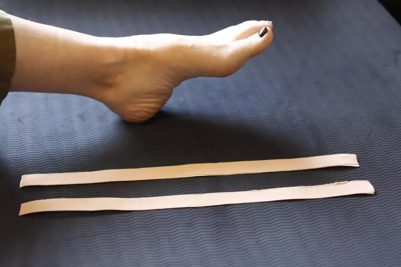 外反母趾に有効なテーピングの巻き方