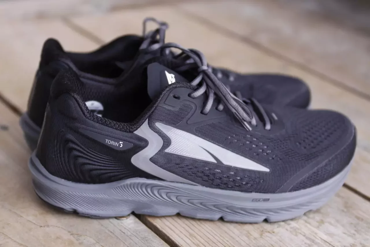 足を傷めずランニングを可能にするアルトラのみトーリン5